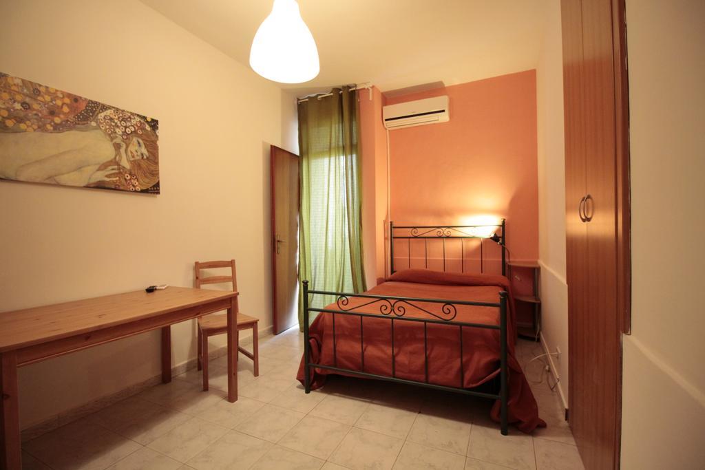 Vesta-Apartments Catania Szoba fotó